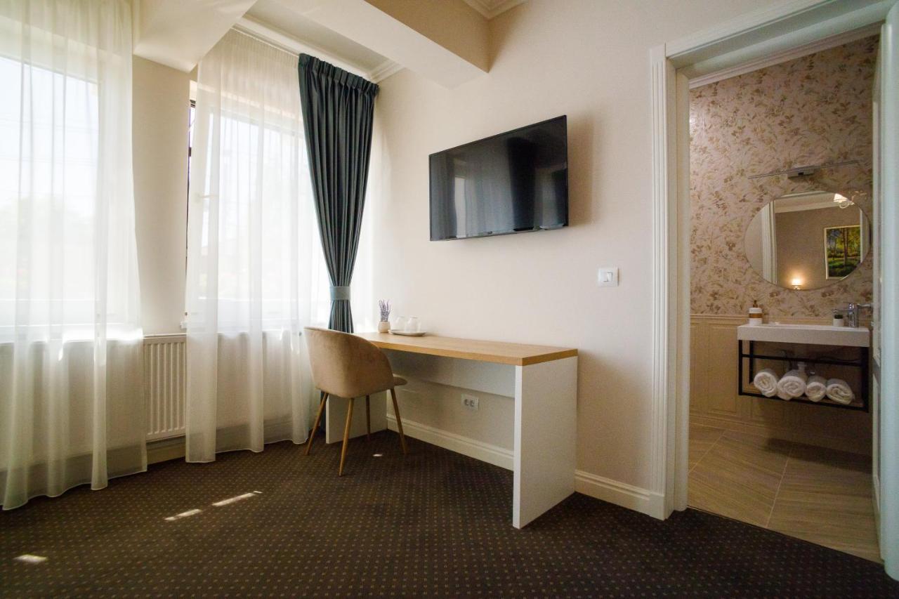 Pensiunea Casa Sturza Bacău Екстериор снимка